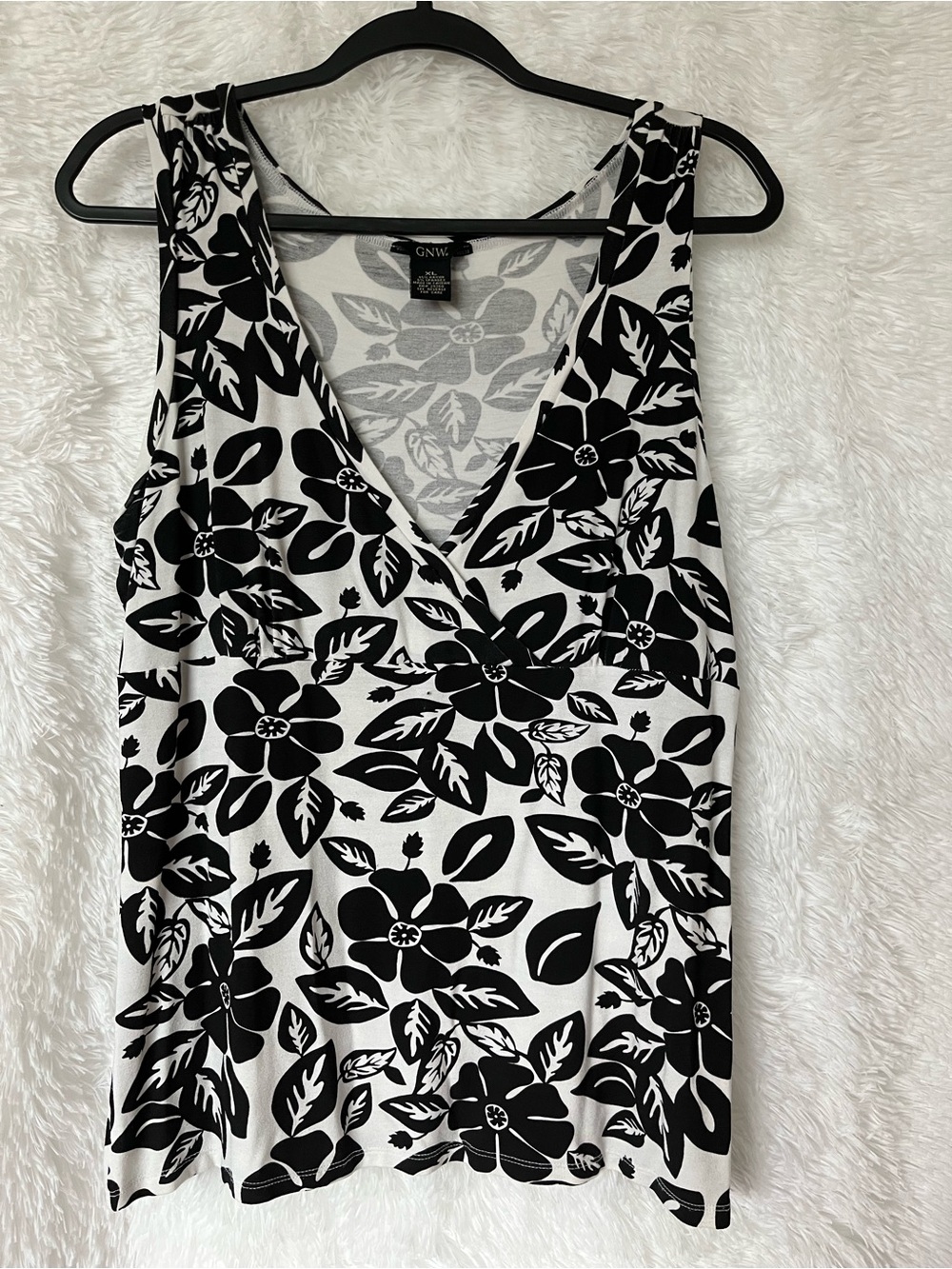 GNW Gray and White Floral V-Neck Tank